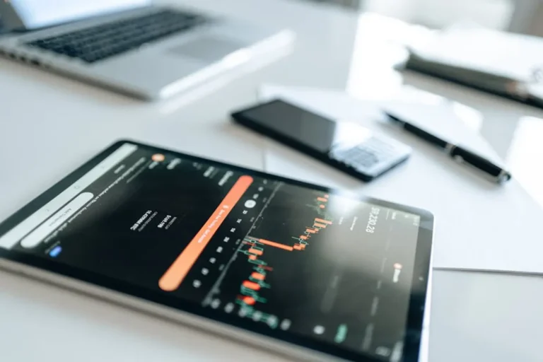 Free vs Paid Software: How to Compare Features